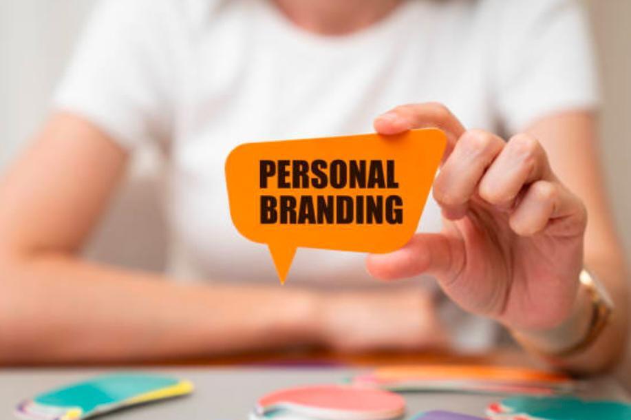 Personal Branding Sejak Muda: Perlu atau Justru Jadi Beban?