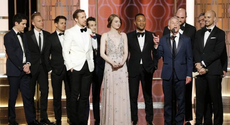 Film Komedi-Musikal La La Land Raih 7 Piala Penghargaan Golden Globe