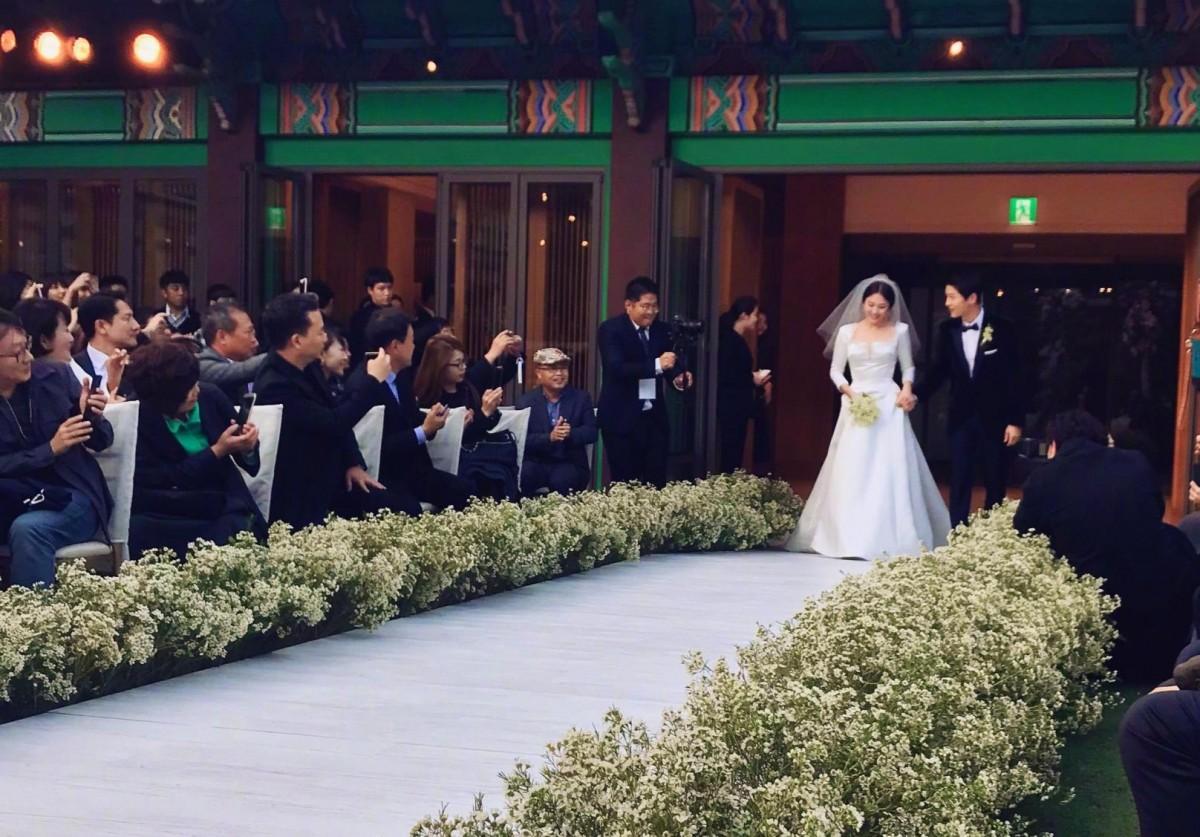 Ada Makna Istimewa Dibalik Pernikahan SongSong Couple