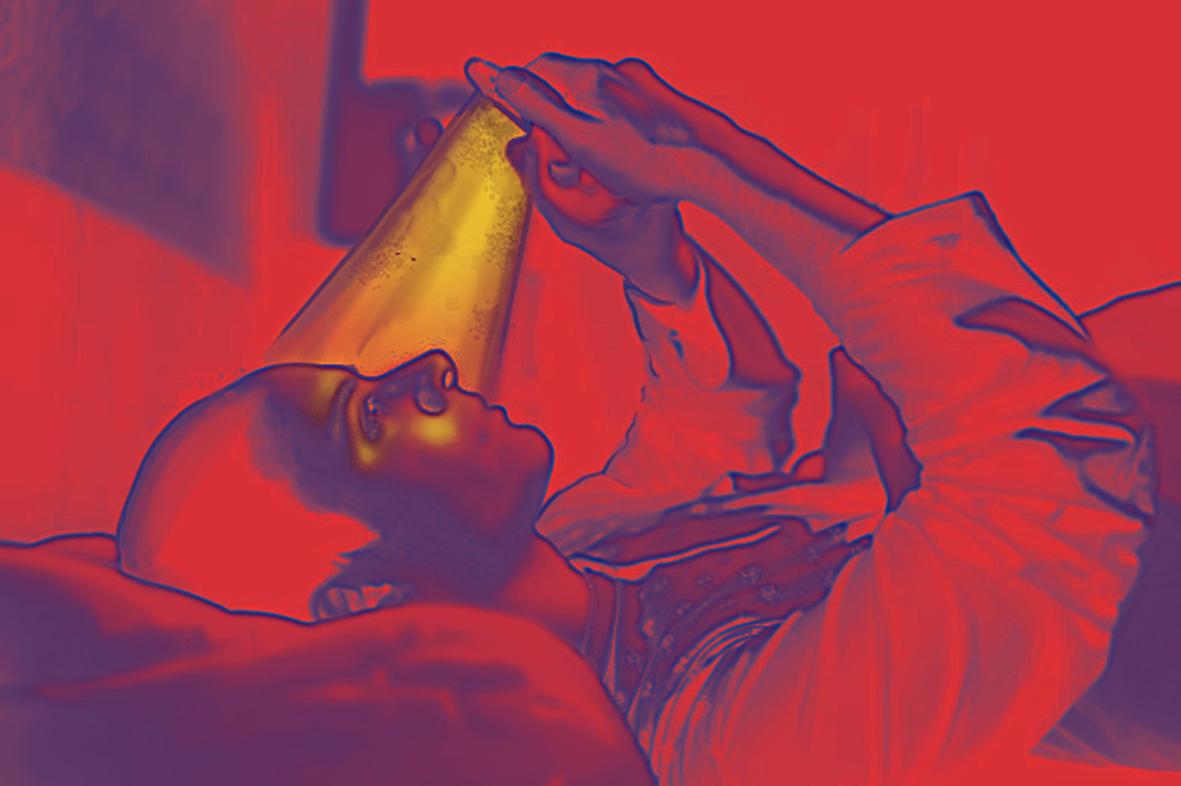 Susah Tidur Karena Main Gadget