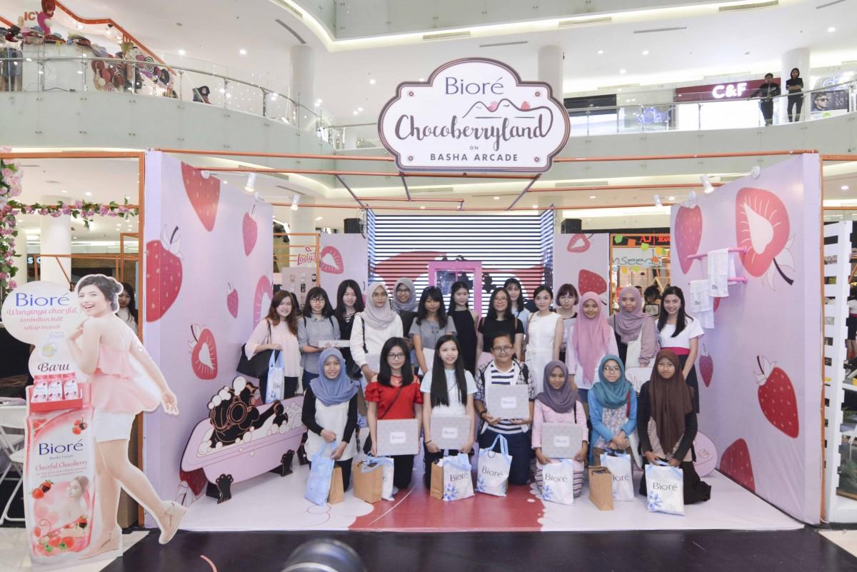 Seru-Seruan Bareng Biore Cheerful Chocoberry di Basha Market