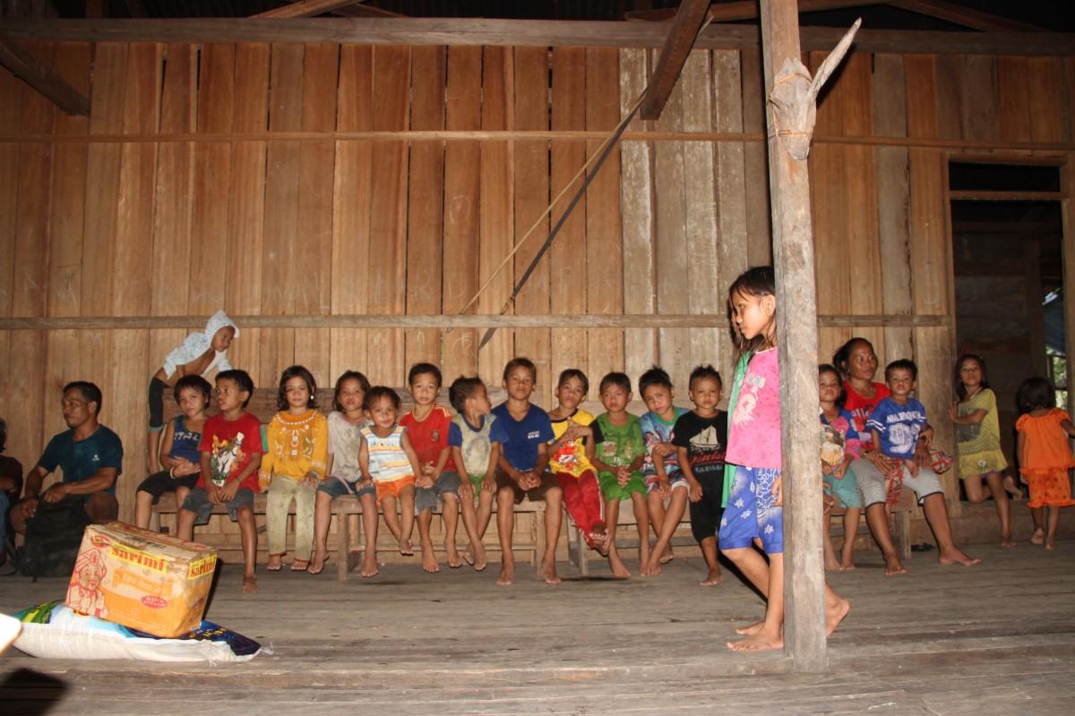 Semangat Belajar Anak Pedalaman Semeriot, Kalimantan Utara