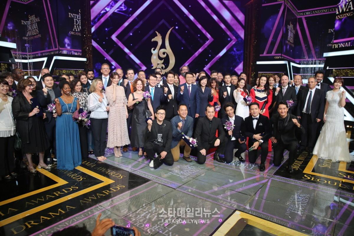 Kejutan Seoul International Drama Award 2016: Drama Mancanegara Diapresiasi, DotS Boyong 3 Piala