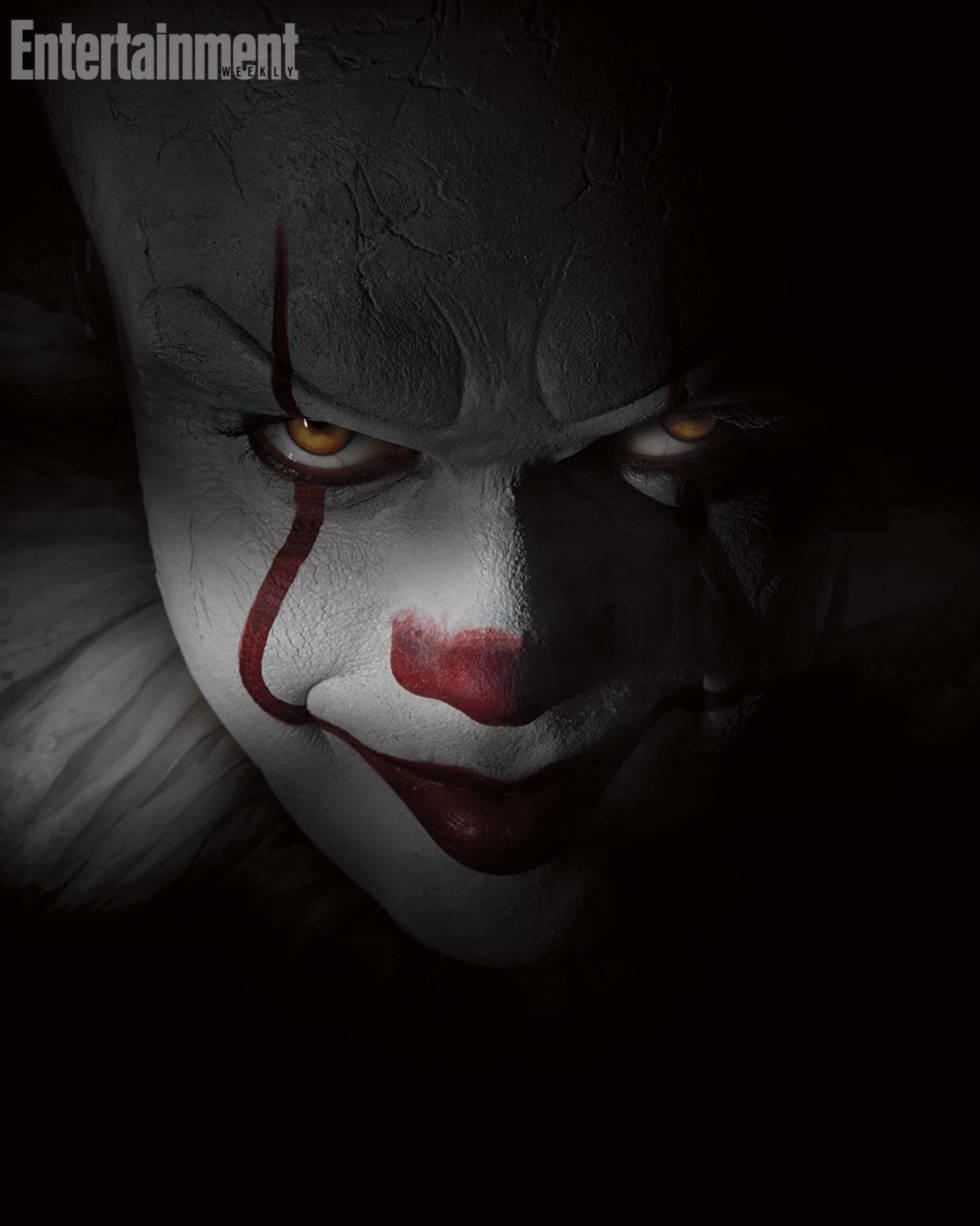 Bill Skarsgard Perankan Pennywise, Si Badut Pembunuh Klasik