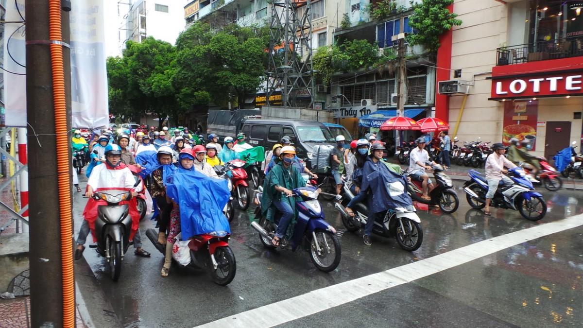 4 Tips Selamatkan Barang-Barangmu Waktu Menerjang Hujan