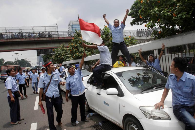 Transportasi Online vs Konvensional, Apa sih yang Diributkan?