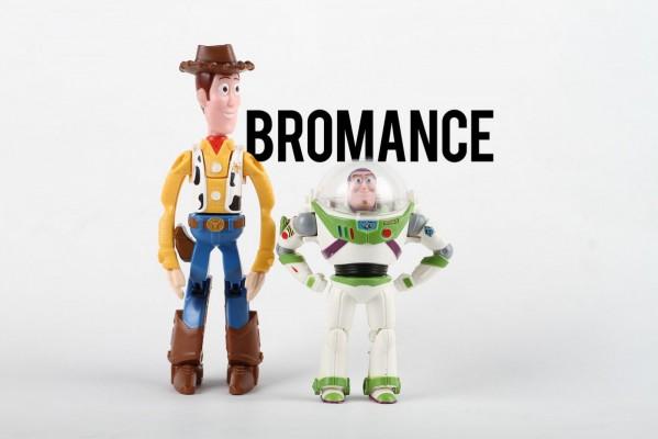 5 Hal yang Cuma Ada di Persahabatan Bromance