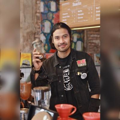 Chicco Jerikho: Profesi Barista itu Rockstar!