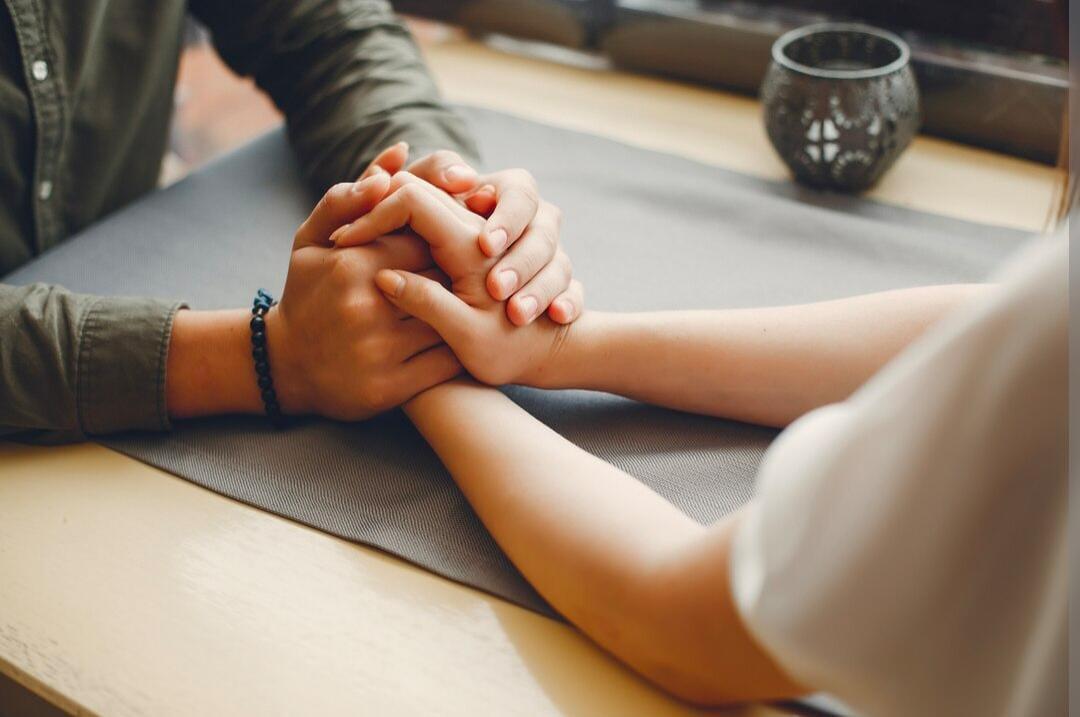 Temenan Sama Mantan? Bisa Banget, Asal Tahu Batasnya