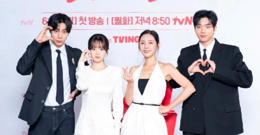 Head Over Heels: Ketika Takdir, Cinta, dan Roh Bertemu di Bangku Sekolah