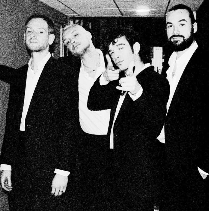 Lagu yang Hits di TikTok – Makna Lagu ‘About You’ The 1975