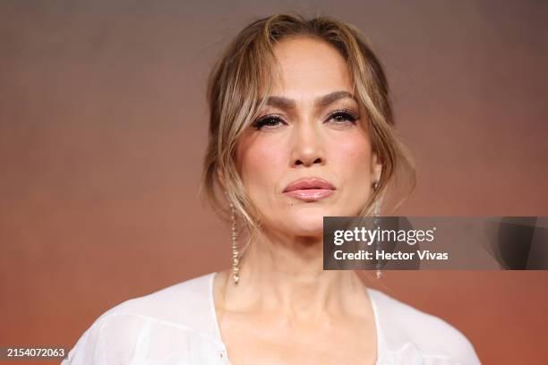 Jennifer Lopez Mengalami Cedera Parah di Wajah Saat Latihan untuk American Music Awards