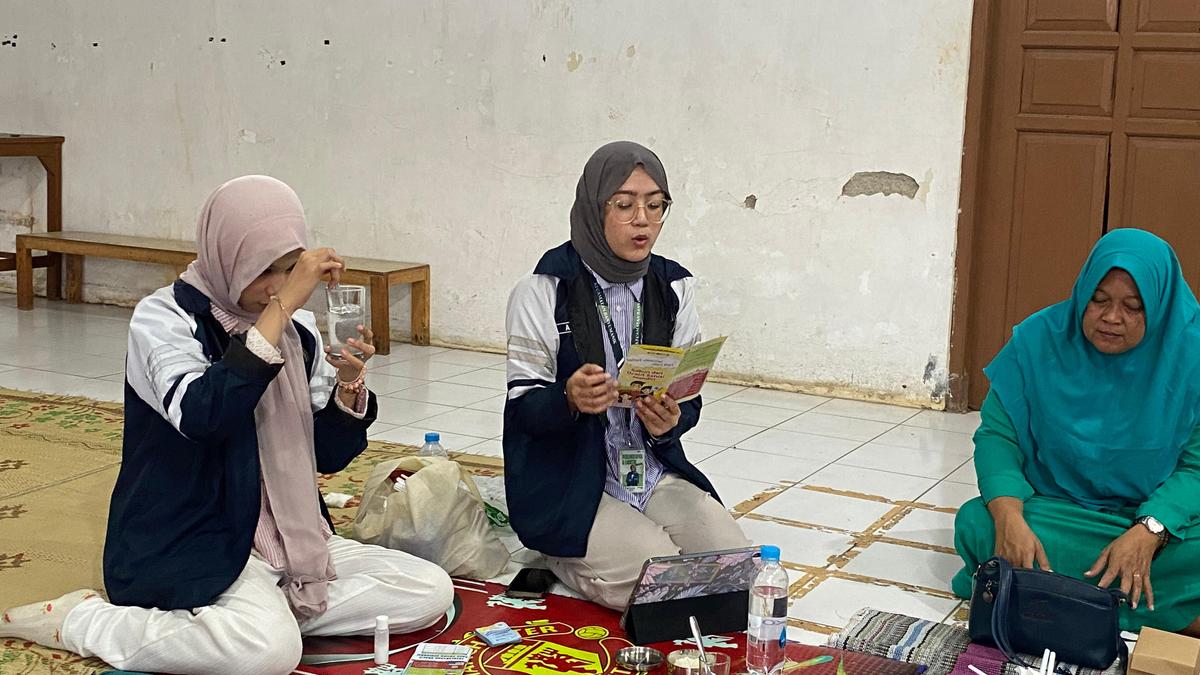 Mahasiswa KKN Tematik Tim 110 Undip Lakukan Edukasi Penanganan Awal Diare dan ISPA pada Anak