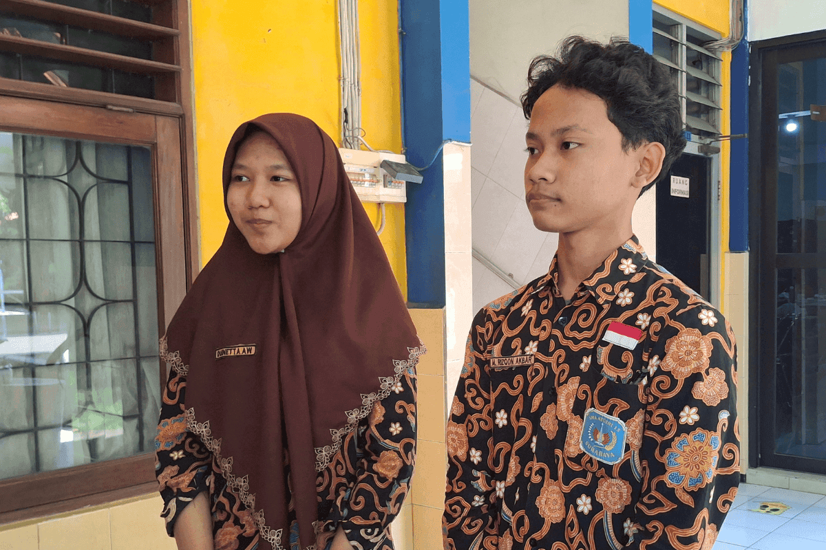 Siswa SMAN 15 Surabaya Rasakan Program MBG: Nggak Cuma Sehat, Saku pun Ikut Hemat