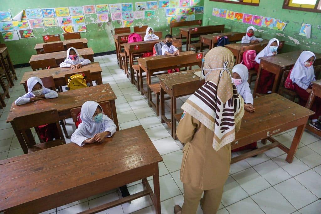Membangun budaya demokrasi di sekolah melalui pengalaman sila keempat Pancasila