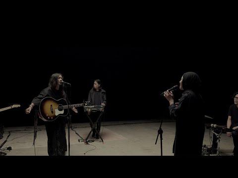 Makna lagu Runtuh bicara tentang luka, kelelahan batin, dan keberanian untuk jujur pada diri sendiri