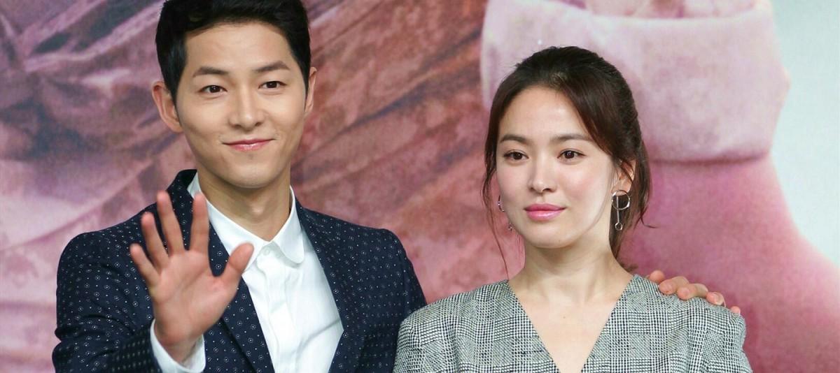 Song Joong Ki-Song Hye Kyo Bakal Nikah, Bukti Kalau 7 Momen Romantis Ini Nyata!
